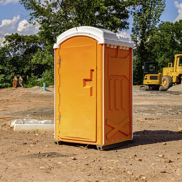 can i customize the exterior of the portable toilets with my event logo or branding in La Motte IA